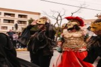 Foto - DESFILE CIVICO CULTURAL FICOU NA HISTÓRIA DOS 60 ANOS DO MUNICÍPIO