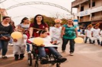 Foto - DESFILE CIVICO CULTURAL FICOU NA HISTÓRIA DOS 60 ANOS DO MUNICÍPIO