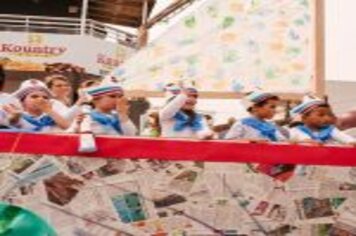 Foto - DESFILE CIVICO CULTURAL FICOU NA HISTÓRIA DOS 60 ANOS DO MUNICÍPIO