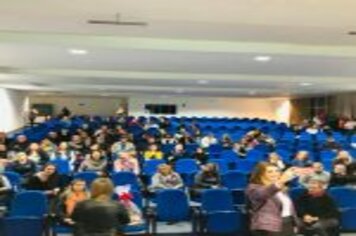 Foto - PALESTRA PARA OS FUNCIONÁRIOS PÚBLICOS MUNICIPAIS FOI REALIZADA NA NOITE DE ONTEM