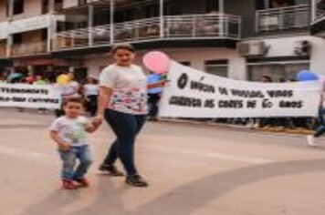 Foto - DESFILE CIVICO CULTURAL FICOU NA HISTÓRIA DOS 60 ANOS DO MUNICÍPIO