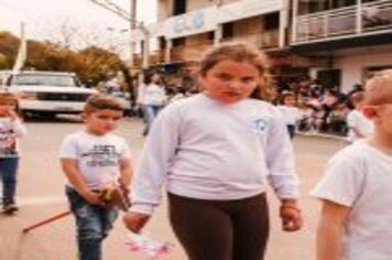 Foto - DESFILE CIVICO CULTURAL FICOU NA HISTÓRIA DOS 60 ANOS DO MUNICÍPIO