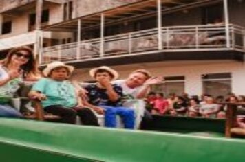 Foto - DESFILE CIVICO CULTURAL FICOU NA HISTÓRIA DOS 60 ANOS DO MUNICÍPIO