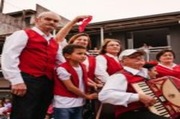 Foto - DESFILE CIVICO CULTURAL FICOU NA HISTÓRIA DOS 60 ANOS DO MUNICÍPIO