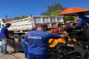 Foto - INICIOU A PAVIMENTAÇÃO DO TRECHO DA RUA OSVALDO ARANHA