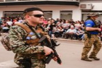 Foto - DESFILE CIVICO CULTURAL FICOU NA HISTÓRIA DOS 60 ANOS DO MUNICÍPIO