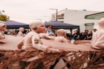 Foto - DESFILE CIVICO CULTURAL FICOU NA HISTÓRIA DOS 60 ANOS DO MUNICÍPIO