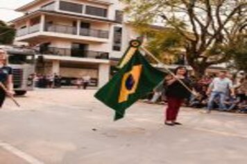 Foto - DESFILE CIVICO CULTURAL FICOU NA HISTÓRIA DOS 60 ANOS DO MUNICÍPIO