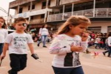 Foto - DESFILE CIVICO CULTURAL FICOU NA HISTÓRIA DOS 60 ANOS DO MUNICÍPIO