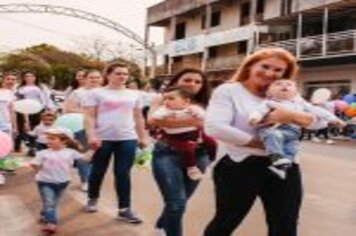 Foto - DESFILE CIVICO CULTURAL FICOU NA HISTÓRIA DOS 60 ANOS DO MUNICÍPIO