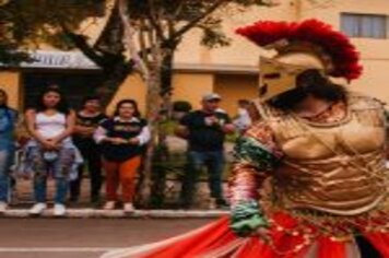 Foto - DESFILE CIVICO CULTURAL FICOU NA HISTÓRIA DOS 60 ANOS DO MUNICÍPIO