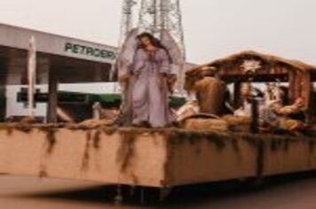 Foto - DESFILE CIVICO CULTURAL FICOU NA HISTÓRIA DOS 60 ANOS DO MUNICÍPIO