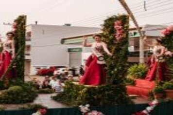 Foto - DESFILE CIVICO CULTURAL FICOU NA HISTÓRIA DOS 60 ANOS DO MUNICÍPIO