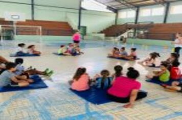 Foto - PROJETO FÉRIAS EM AÇÃO REUNIU 28 CRIANÇAS NA TARDE DE ONTEM