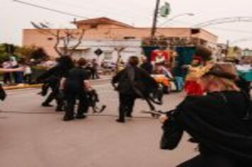 Foto - DESFILE CIVICO CULTURAL FICOU NA HISTÓRIA DOS 60 ANOS DO MUNICÍPIO