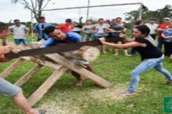 Foto - 1ª EDIÇÃO DOS JOGOS RURAIS DE INTEGRAÇÃO REUNIU CENTENAS DE PESSOAS NESTE DOMINGO