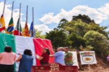 Foto - LEÃO DE SAN MARCOS É INAGURADO NA LINHA QUARTA SÃO MARCOS