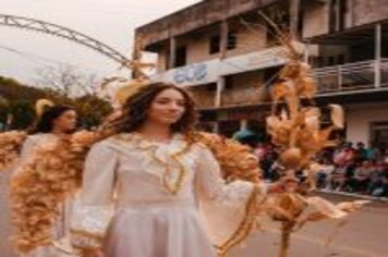 Foto - DESFILE CIVICO CULTURAL FICOU NA HISTÓRIA DOS 60 ANOS DO MUNICÍPIO