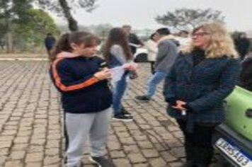 Foto - CAMINHADA DE VALORIZAÇÃO A VIDA MARCOU A MANHÃ COM CENTENAS DE PARTICIPANTES