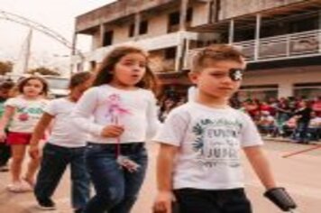 Foto - DESFILE CIVICO CULTURAL FICOU NA HISTÓRIA DOS 60 ANOS DO MUNICÍPIO