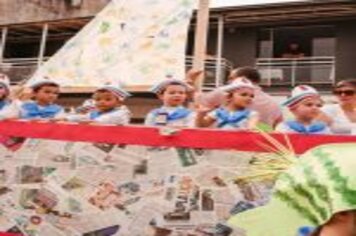 Foto - DESFILE CIVICO CULTURAL FICOU NA HISTÓRIA DOS 60 ANOS DO MUNICÍPIO