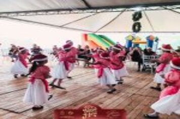 Foto - APRESENTAÇÕES MARCARAM O FINAL DE SEMANA DO 27º NATAL NO MORRO