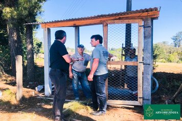 “CASINHA PARA COLETA DE LIXO RECICLÁVEL” ESTÁ SENDO CONSTRUÍDA EM LOCALIDADE DO INTERIOR DE PINHAL QUEIMADO