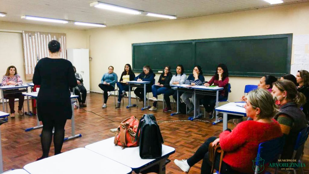 Secretaria de Educação realizou formação sobre alimentação escolar