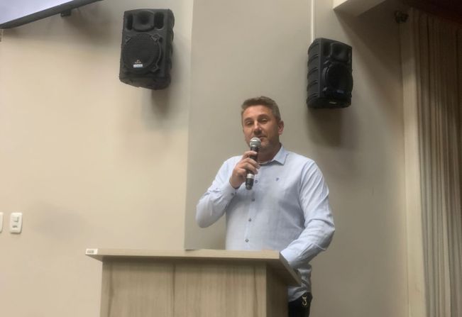SILVIO GRAPEGIO VOLTA A ASSUMIR A SECRETARIA DE OBRAS DE ARVOREZINHA